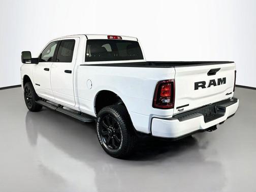 Bright White Clearcoat 2025 RAM 2500 Big Horn Crew Cab 4x4 6'4' Box