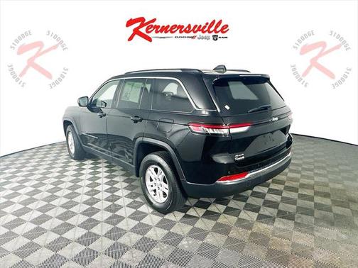 2022 Jeep Grand Cherokee Laredo