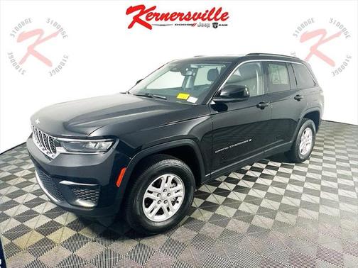 2022 Jeep Grand Cherokee Laredo