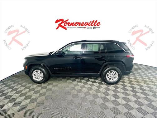 2022 Jeep Grand Cherokee Laredo