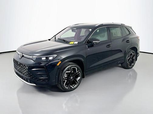 2025 Volkswagen Tiguan 2.0T SEL R-Line 4MOTION