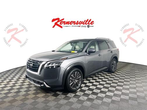 2022 Nissan Pathfinder SL 4WD
