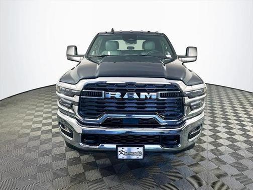 2025 RAM 2500 Tradesman Crew Cab 4x4 8' Box