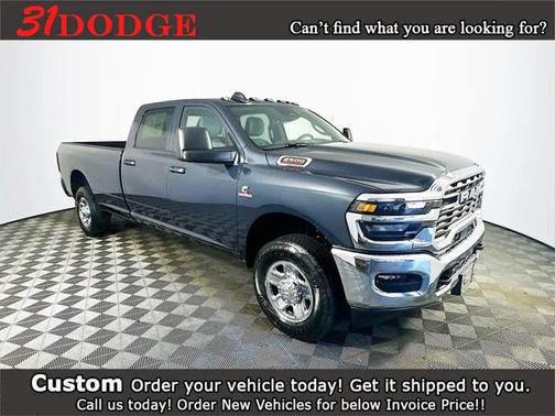 2025 RAM 2500 Tradesman Crew Cab 4x4 8' Box