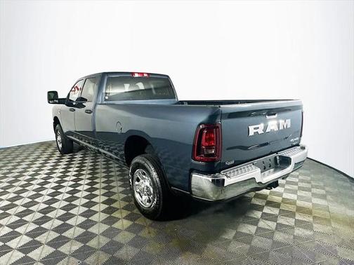 2025 RAM 2500 Tradesman Crew Cab 4x4 8' Box