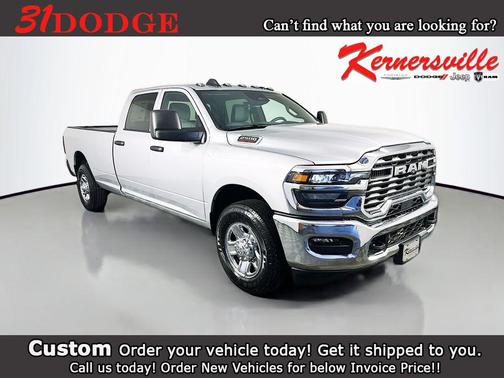 Silver Zynith 2026 RAM 2500 Tradesman Crew Cab 4x2 8' Box