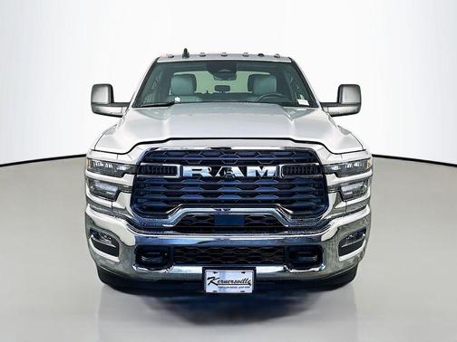 2026 RAM 2500 Tradesman Crew Cab 4x2 8' Box