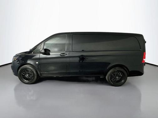 Obsidian Black Metallic 2016 Mercedes-Benz Metris Base