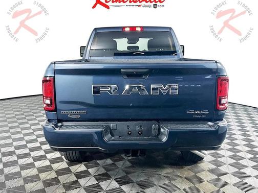 2025 RAM 2500 Big Horn Crew Cab 4x4 6'4' Box