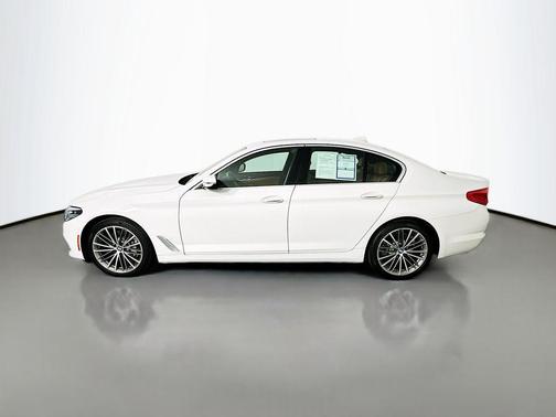 Alpine White 2018 BMW 530 530i