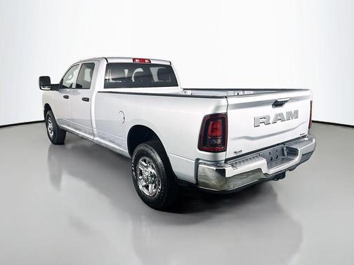 Silver Zynith 2026 RAM 2500 Tradesman Crew Cab 4x2 8' Box