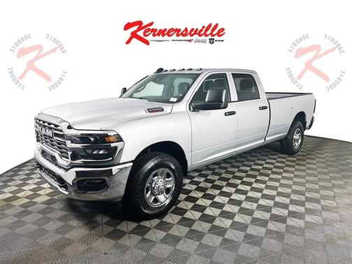 2026 RAM 2500 Tradesman Crew Cab 4x2 8' Box