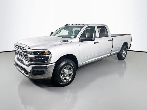 Silver Zynith 2026 RAM 2500 Tradesman Crew Cab 4x2 8' Box