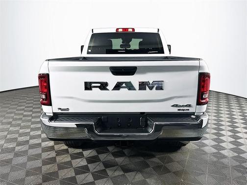 2025 RAM 3500 Tradesman Crew Cab 4x4 6'4' Box