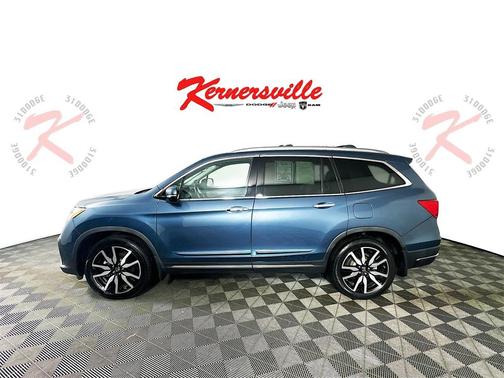 2022 Honda Pilot Touring 8-Passenger