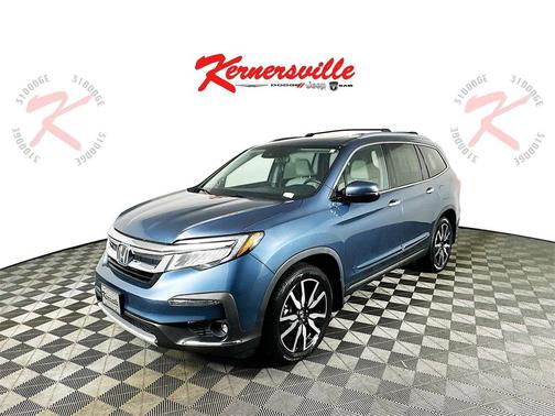 2022 Honda Pilot Touring 8-Passenger