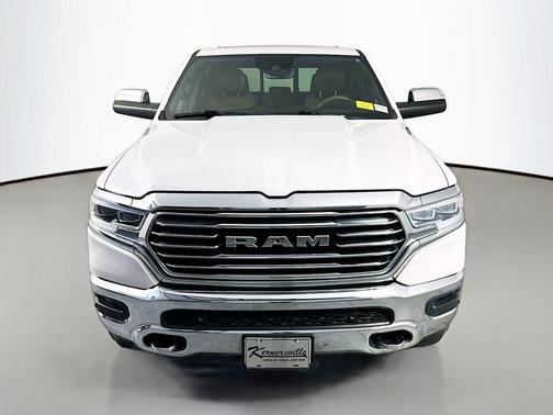 Ivory White Tri-Coat Pearlcoat 2019 RAM 1500 Longhorn