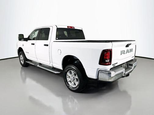 Bright White Clearcoat 2025 RAM 2500 Big Horn Crew Cab 4x4 6'4' Box