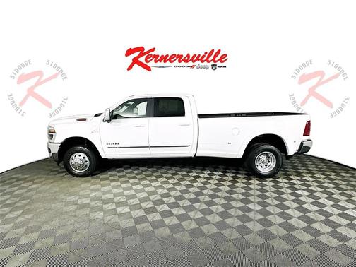 2025 RAM 3500 Limited Crew Cab 4x4 8' Box