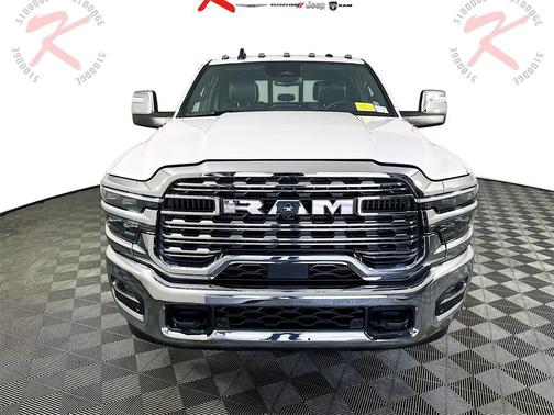 2025 RAM 3500 Limited Crew Cab 4x4 8' Box