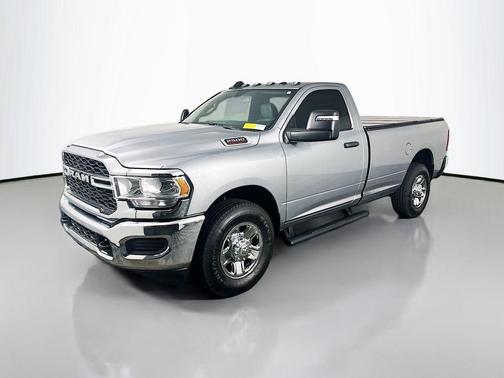 2024 RAM 2500 Tradesman Regular Cab 4x2 8' Box