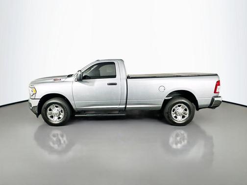 2024 RAM 2500 Tradesman Regular Cab 4x2 8' Box
