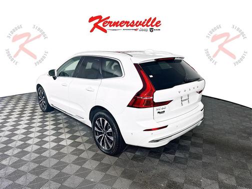 2023 Volvo XC60 B5 Plus Bright Theme