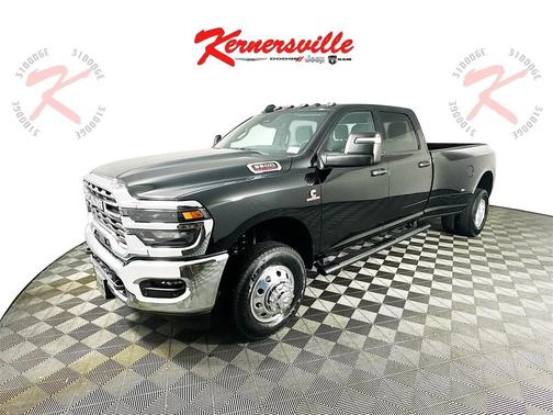 2025 RAM 3500 Tradesman Crew Cab 4x4 8' Box