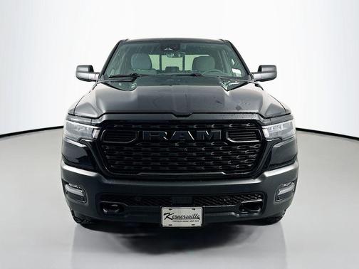 Diamond Black Crystal Pearlcoat 2026 RAM 1500 Warlock Crew Cab 4x4 5'7' Box