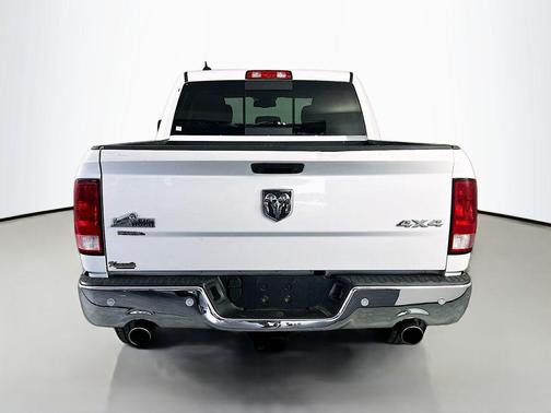 Bright White Clearcoat 2017 RAM 1500 Big Horn