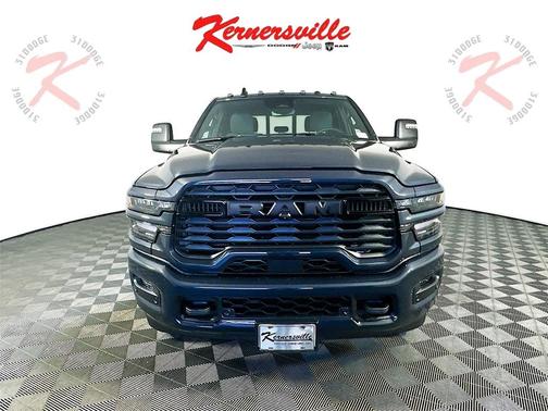 2025 RAM 3500 Big Horn Crew Cab 4x4 6'4' Box