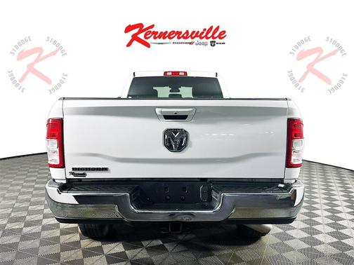 2021 RAM 2500 Big Horn Crew Cab 4x4 8' Box