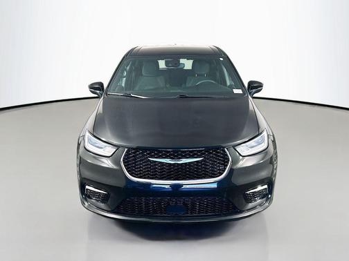 2023 Chrysler Pacifica Touring