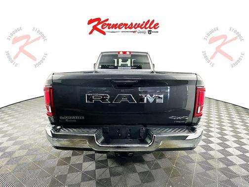2025 RAM 3500 Laramie Crew Cab 4x4 8' Box