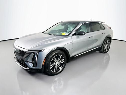 Argent Silver Metallic 2024 Cadillac LYRIQ Luxury