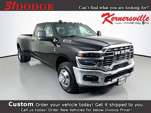 Diamond Black Crystal Pearlcoat 2026 RAM 3500 Tradesman Crew Cab 4x2 8' Box