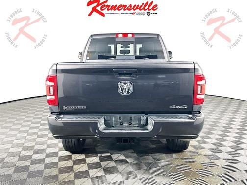 2022 RAM 2500 Laramie Crew Cab 4x4 6'4' Box