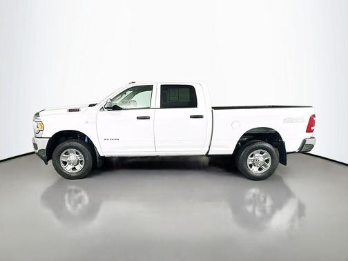 2020 RAM 2500 Tradesman Crew Cab 4x4 6'4' Box