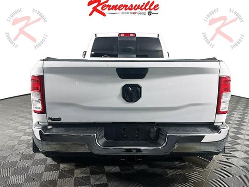 2019 RAM 3500 Tradesman Crew Cab 4x4 8' Box