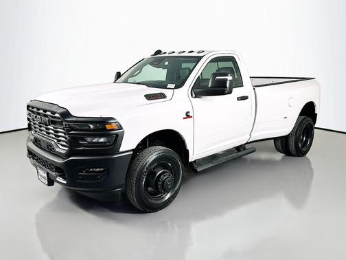 Bright White Clearcoat 2026 RAM 3500 Tradesman Regular Cab 4x4 8' Box