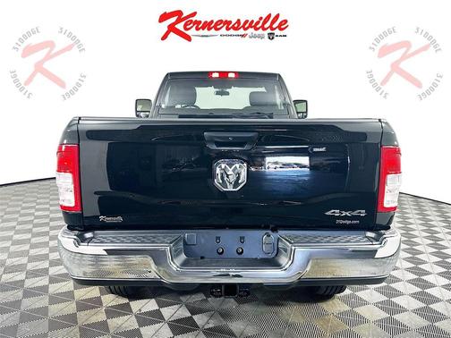 2024 RAM 2500 Tradesman Regular Cab 4x4 8' Box