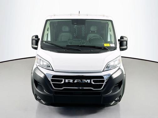 Bright White Clearcoat 2025 RAM ProMaster 2500 Tradesman