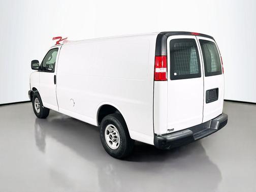 2023 GMC Savana 2500 Work Van