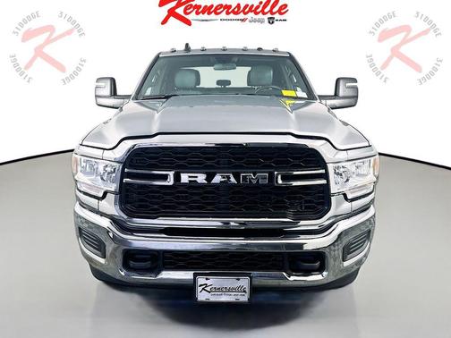 2024 RAM 3500 Tradesman Crew Cab 4x2 8' Box