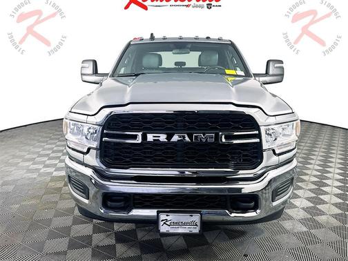 2024 RAM 3500 Tradesman Crew Cab 4x2 8' Box