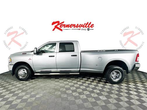 2024 RAM 3500 Tradesman Crew Cab 4x2 8' Box
