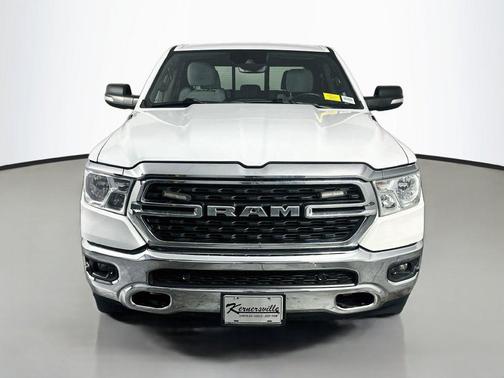 Bright White Clearcoat 2022 RAM 1500 Big Horn/Lone Star
