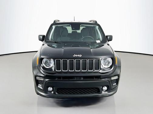 Black Clearcoat 2023 Jeep Renegade Latitude