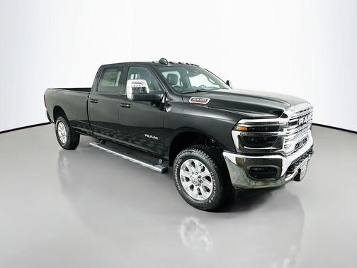 2026 RAM 2500 Laramie Crew Cab 4x4 8' Box
