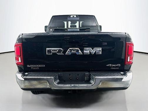 2026 RAM 2500 Laramie Crew Cab 4x4 8' Box